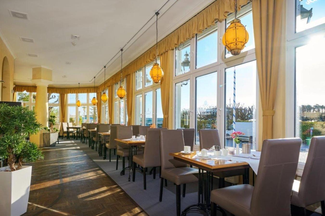 Strandhotel Luise Von Preussen Zinnowitz Exterior photo